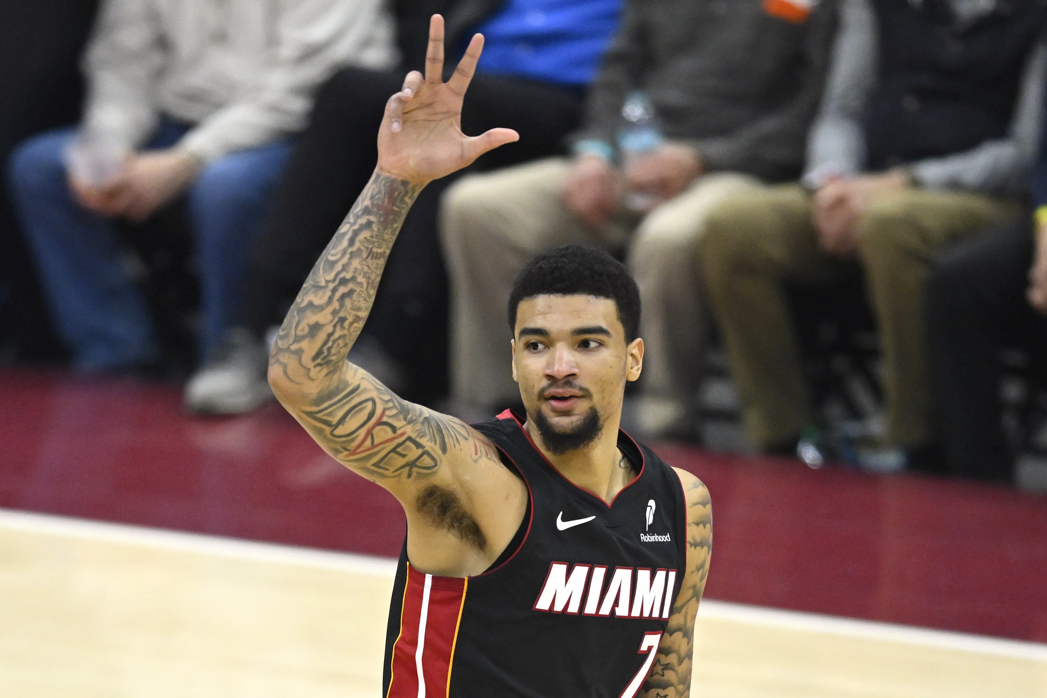 鲍威尔盛赞韦尔天赋 新秀高效两双正负值+32冠绝全场