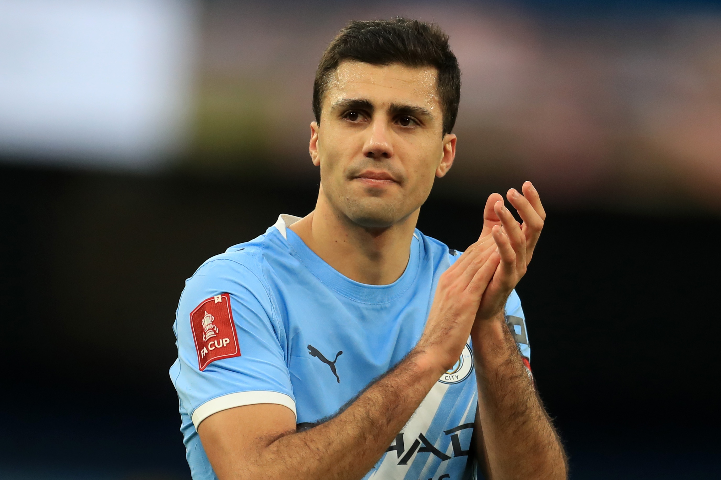 曼城夏窗首要任务锁定罗德里续约 金球中场合同仅剩一年