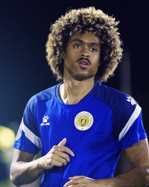 国足热身赛对阵库拉索 曾有意归化华裔陈达毅替补待命