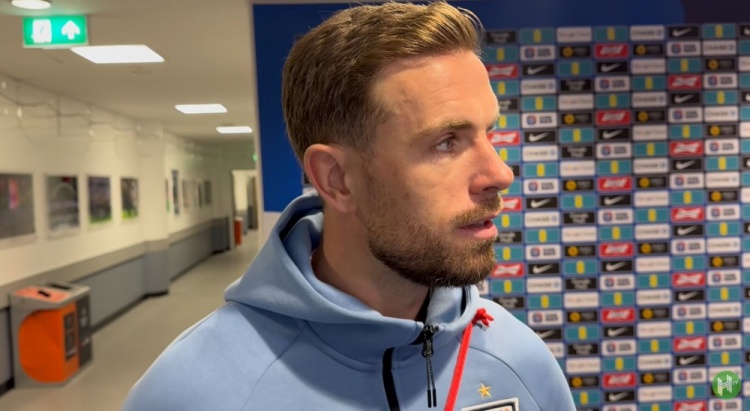 亨德森回应怀特遭嘘:内部处理 队友支持