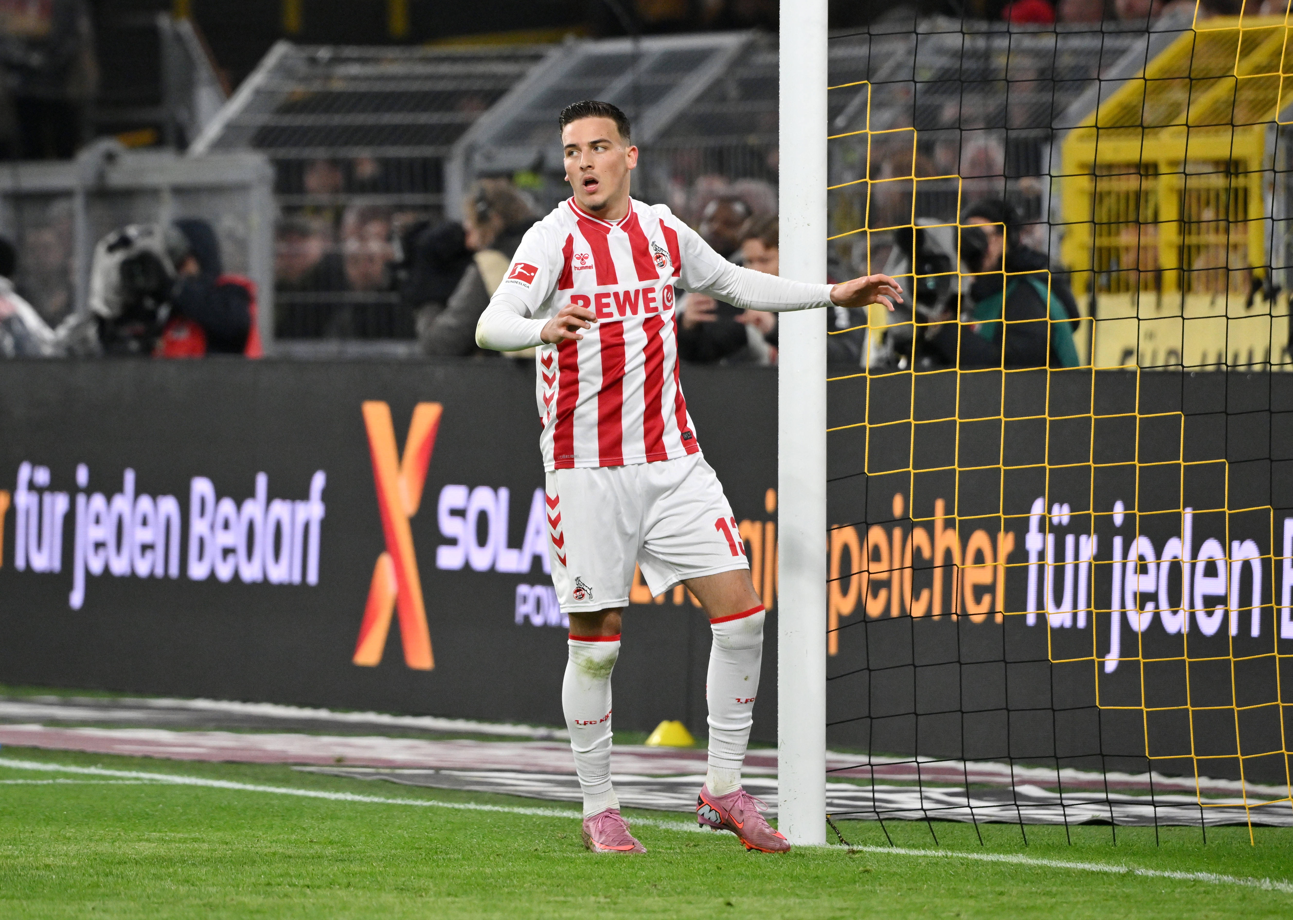 药厂加入科隆新星争夺战 布莱顿报价已获球员家庭认可 药厂加入科隆新星争夺战 布莱顿报价已获球员家庭认可