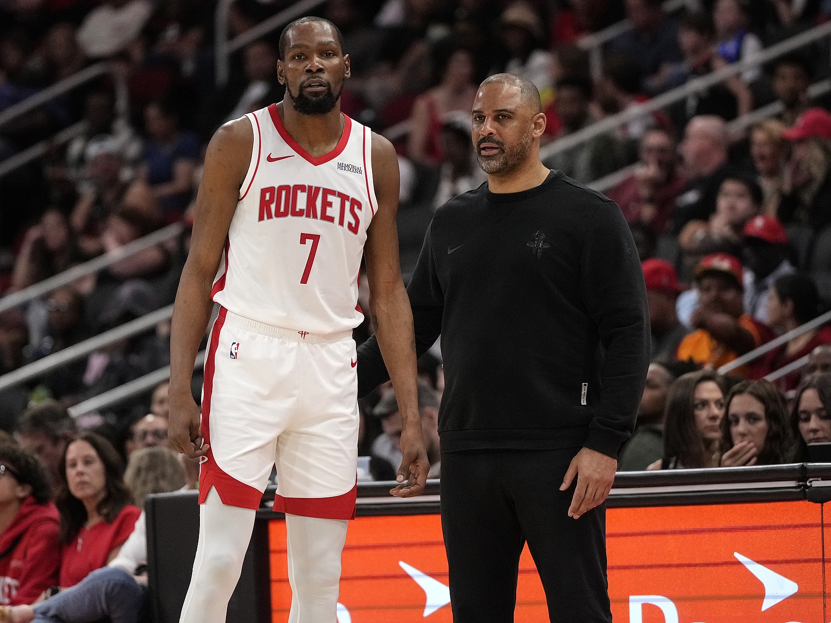 乌度卡详解杜兰特助攻上双 火箭胜灰熊