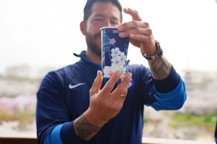 莫拉东湖行感受武汉底蕴 与邓卓翔交流省联赛 莫拉东湖行感受武汉底蕴 与邓卓翔交流省联赛