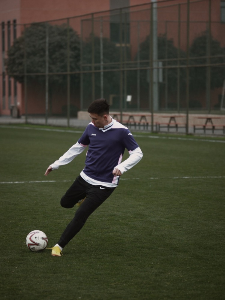 前辽足青训射手董祥复出 加盟中冠成都顶耀锦城 前辽足青训射手董祥复出 加盟中冠成都顶耀锦城