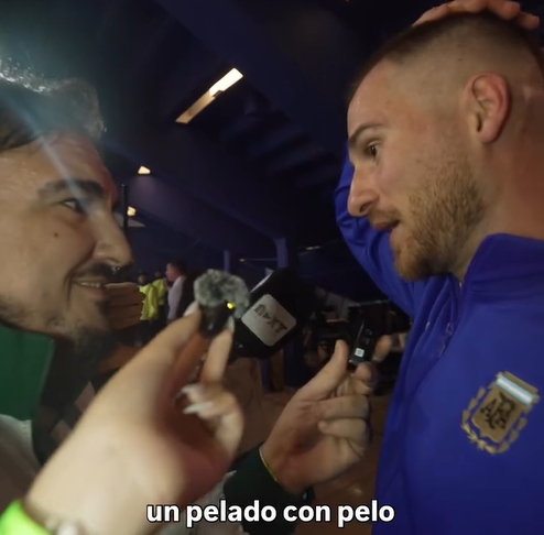 麦卡利斯特寸头亮相自曝脱发困扰 直言剃头为女儿