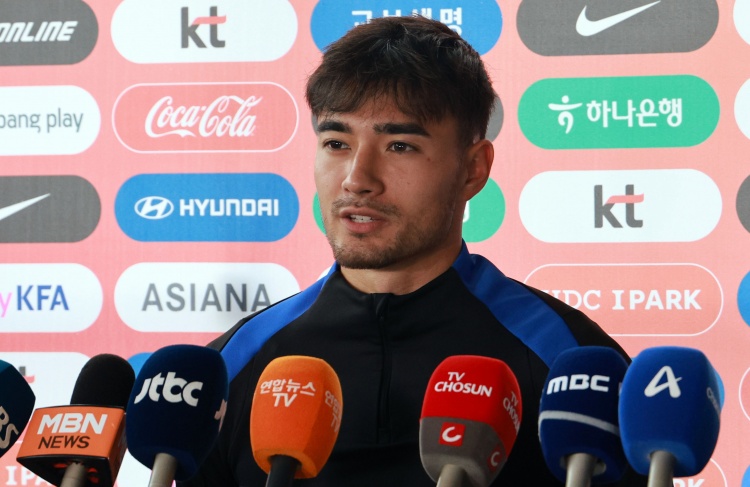 韩国队再损大将 归化中卫卡斯特罗普因脚踝伤势退出