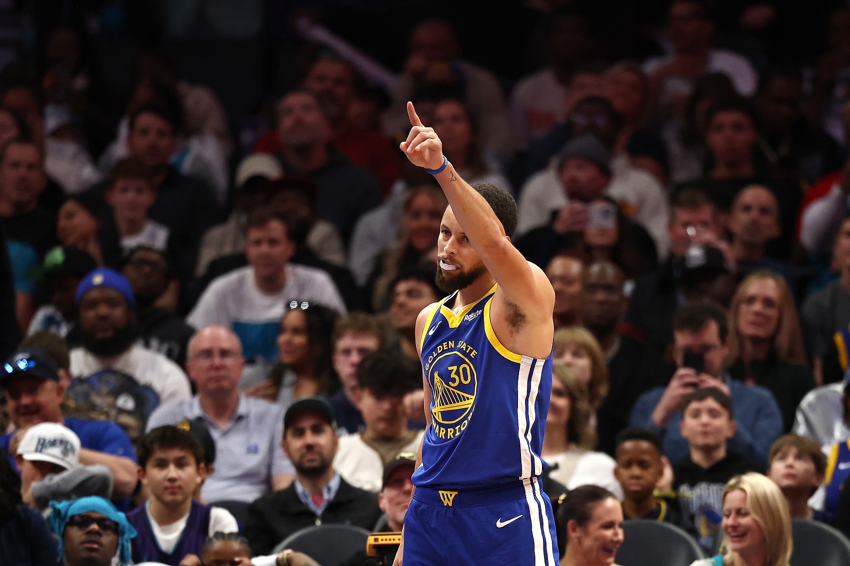 勇士赛季末段战略清晰 库里伤情管理直指乐透签位