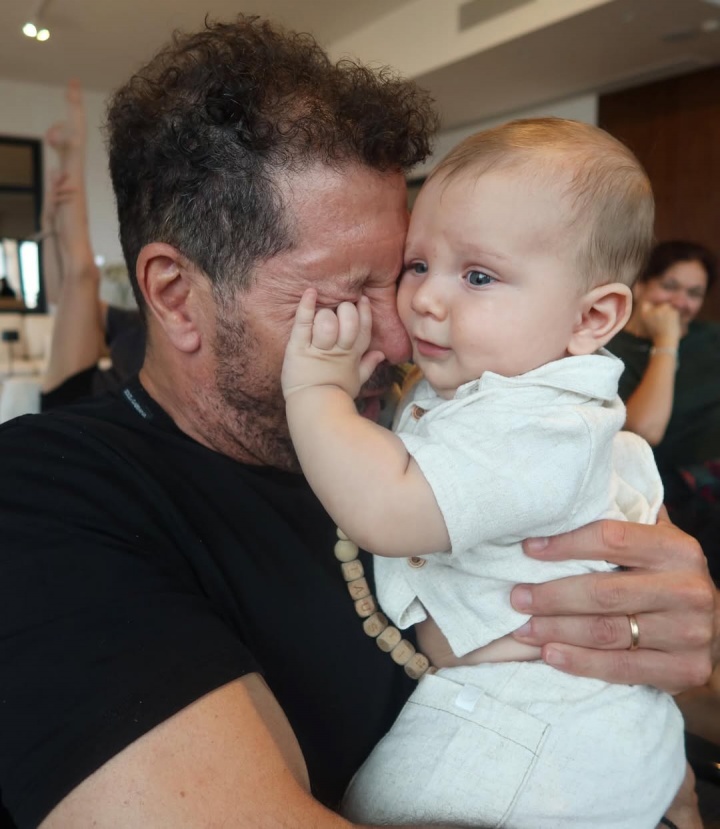 国际比赛日西蒙尼返阿 家庭合影三代同堂 国际比赛日西蒙尼返阿 家庭合影三代同堂