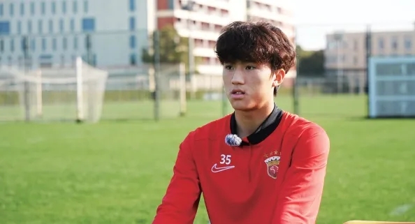 李圣龙中乙首秀双响 谈B队角色与18岁锋线新星温钧翔