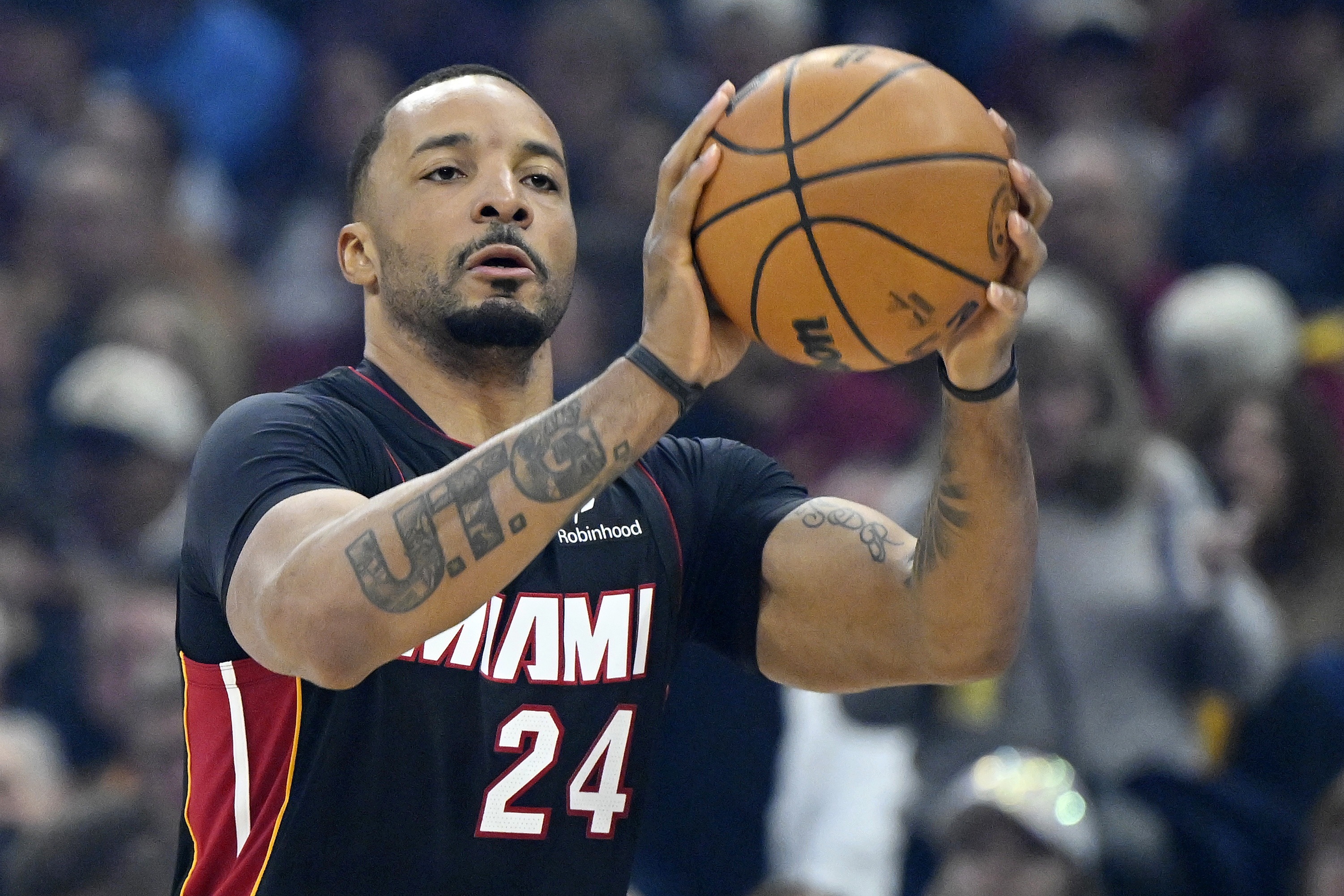 热火主场迎战76人 鲍威尔因病缺席 希罗拉松大概率出战