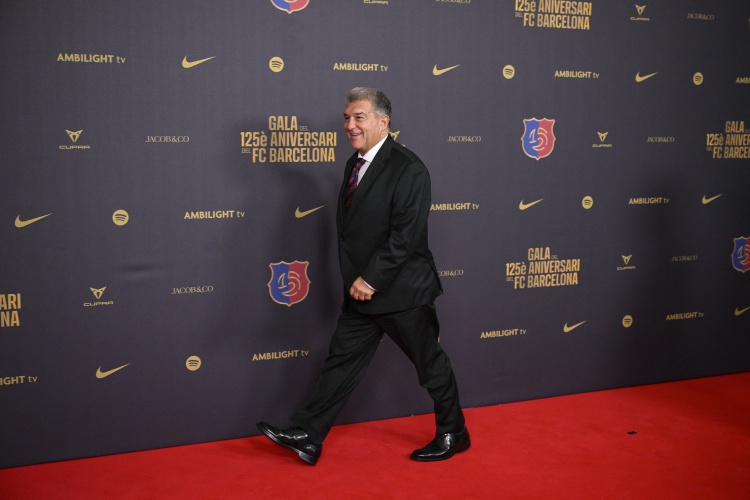 哈维炮轰拉波尔塔 梅西回归失败源于权力恐惧 哈维炮轰拉波尔塔 梅西回归失败源于权力恐惧