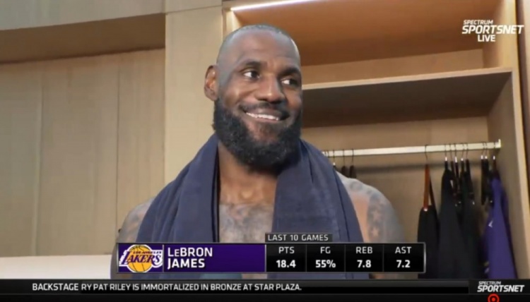 詹姆斯赛后谈家庭篮球传承与湖人季后赛准备