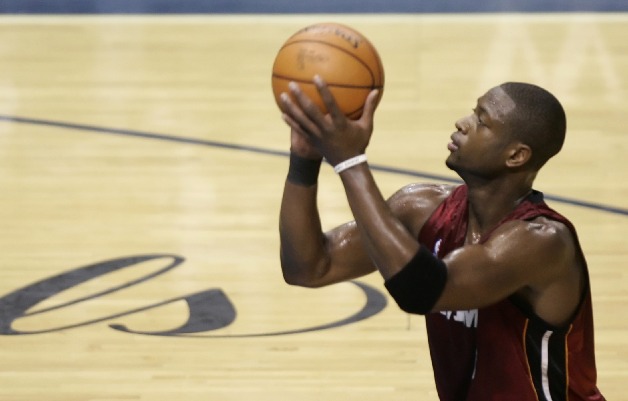 贝弗利回击韦德资格论 直言逻辑荒谬仅乔科可评