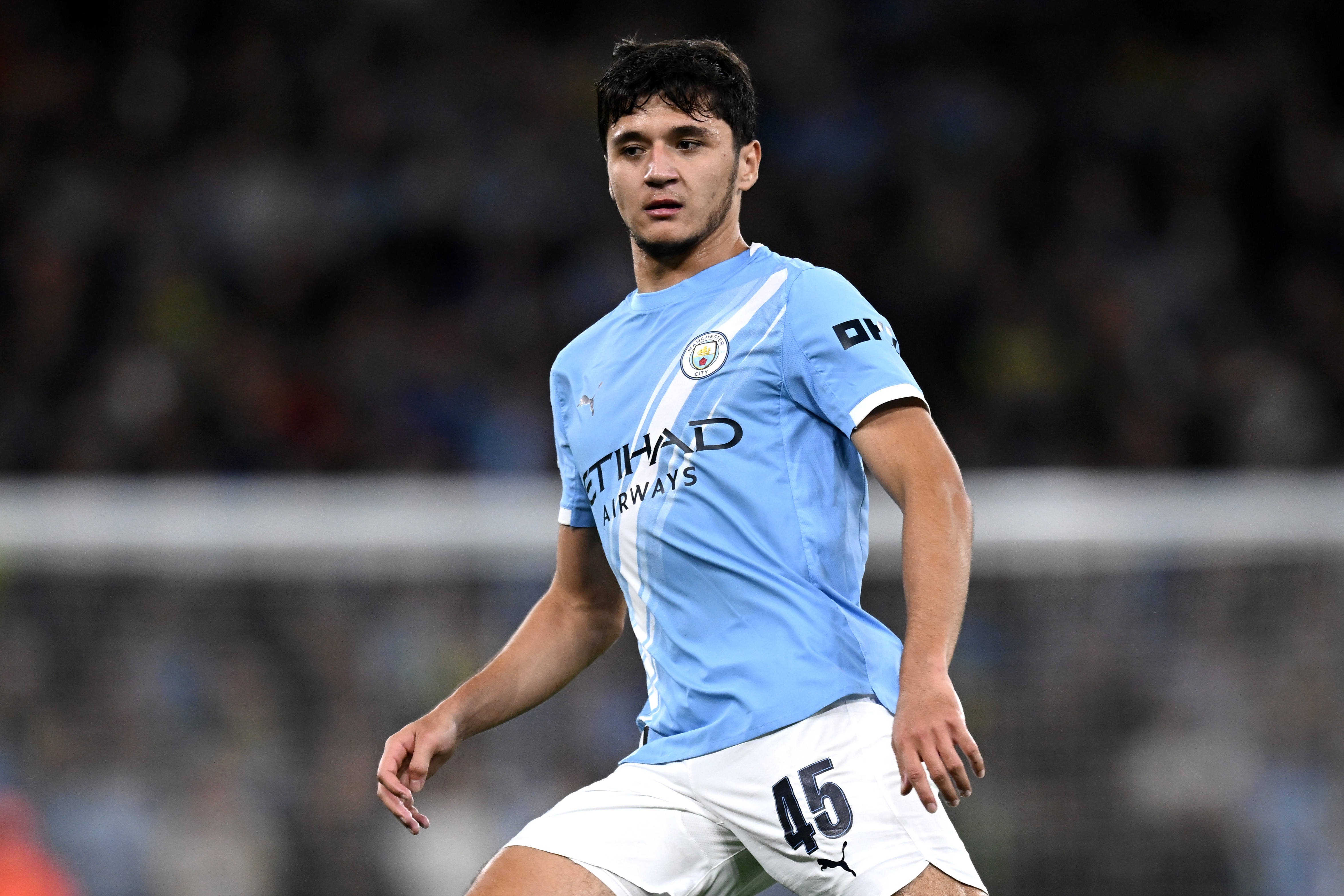 乌兹别克斯坦足球的英超烙印与青训根基