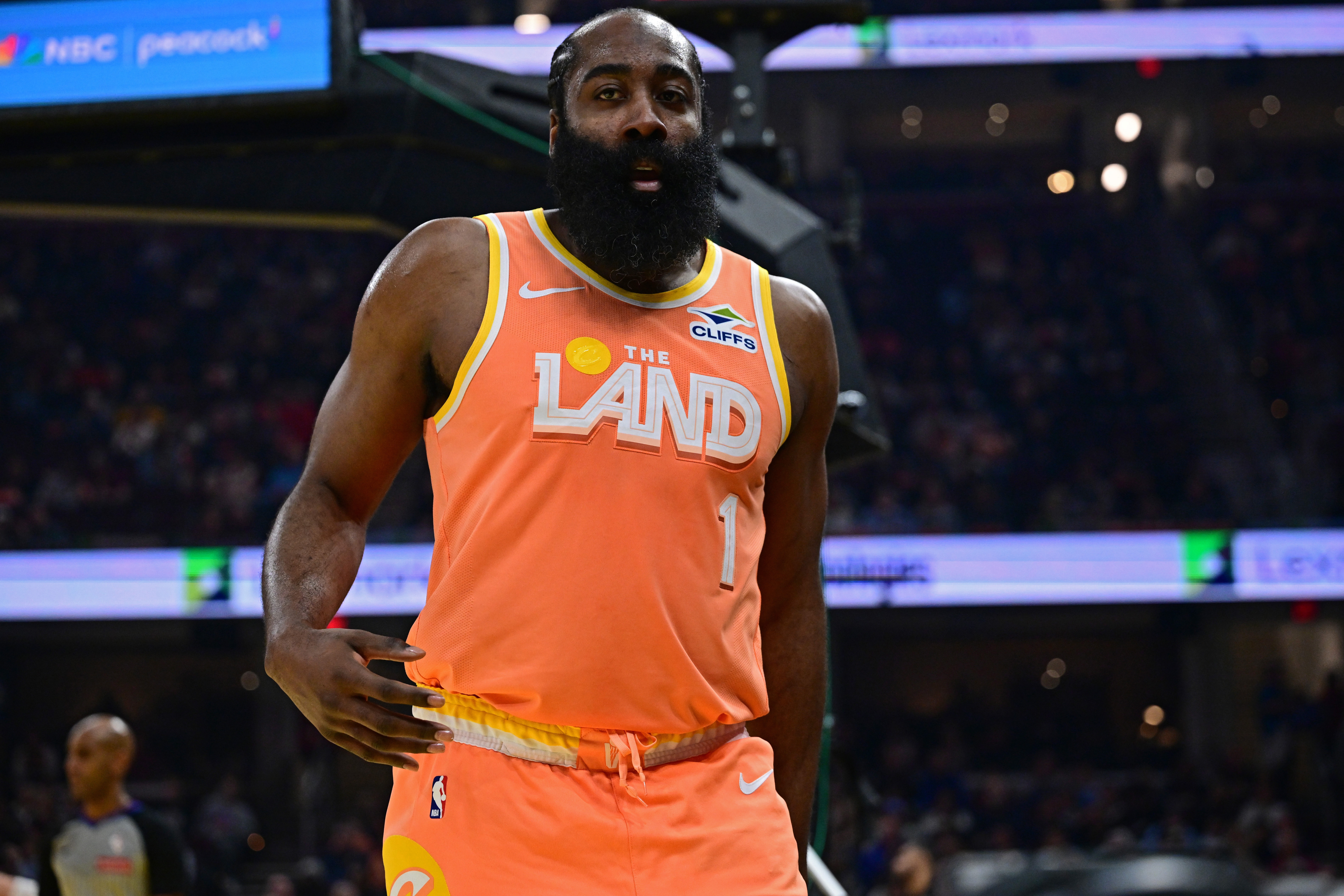 追梦力挺哈登顶级控卫定位 场均11助非传统分卫数据