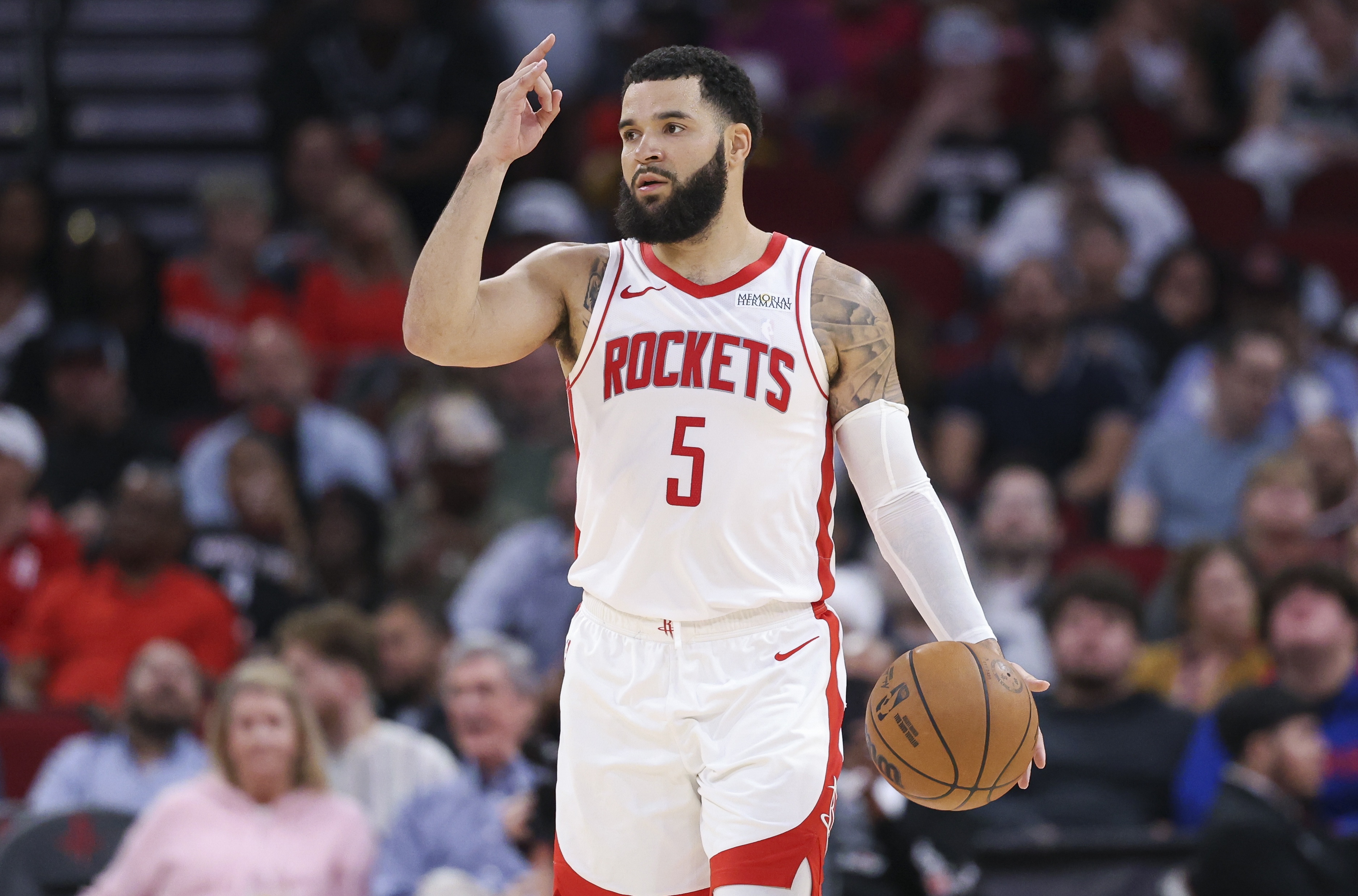 乌度卡更新范弗里特伤情 仍缺席对抗训练 乌度卡更新范弗里特伤情 仍缺席对抗训练