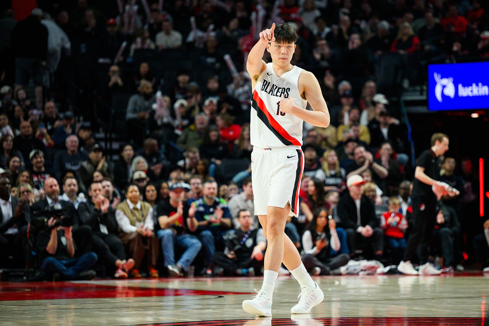 开拓者违规接触杨瀚森遭联盟重罚 球队主动报告接受裁决 开拓者违规接触杨瀚森遭联盟重罚 球队主动报告接受裁决