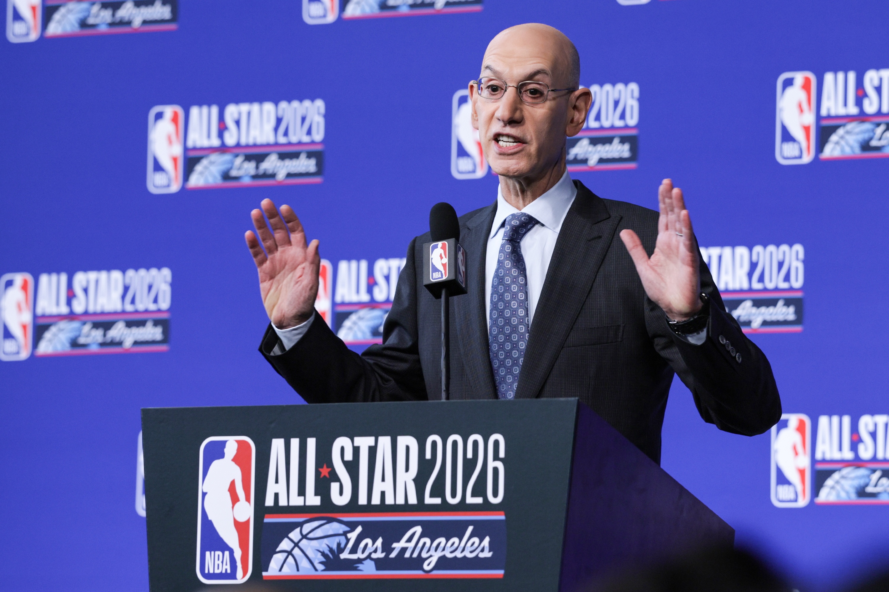 65场规则再成焦点 爱德华兹因场次无缘最佳阵 约基奇伦纳德坎宁安亦处悬崖边缘 65场规则再成焦点 爱德华兹因场次无缘最佳阵 约基奇伦纳德坎宁安亦处悬崖边缘