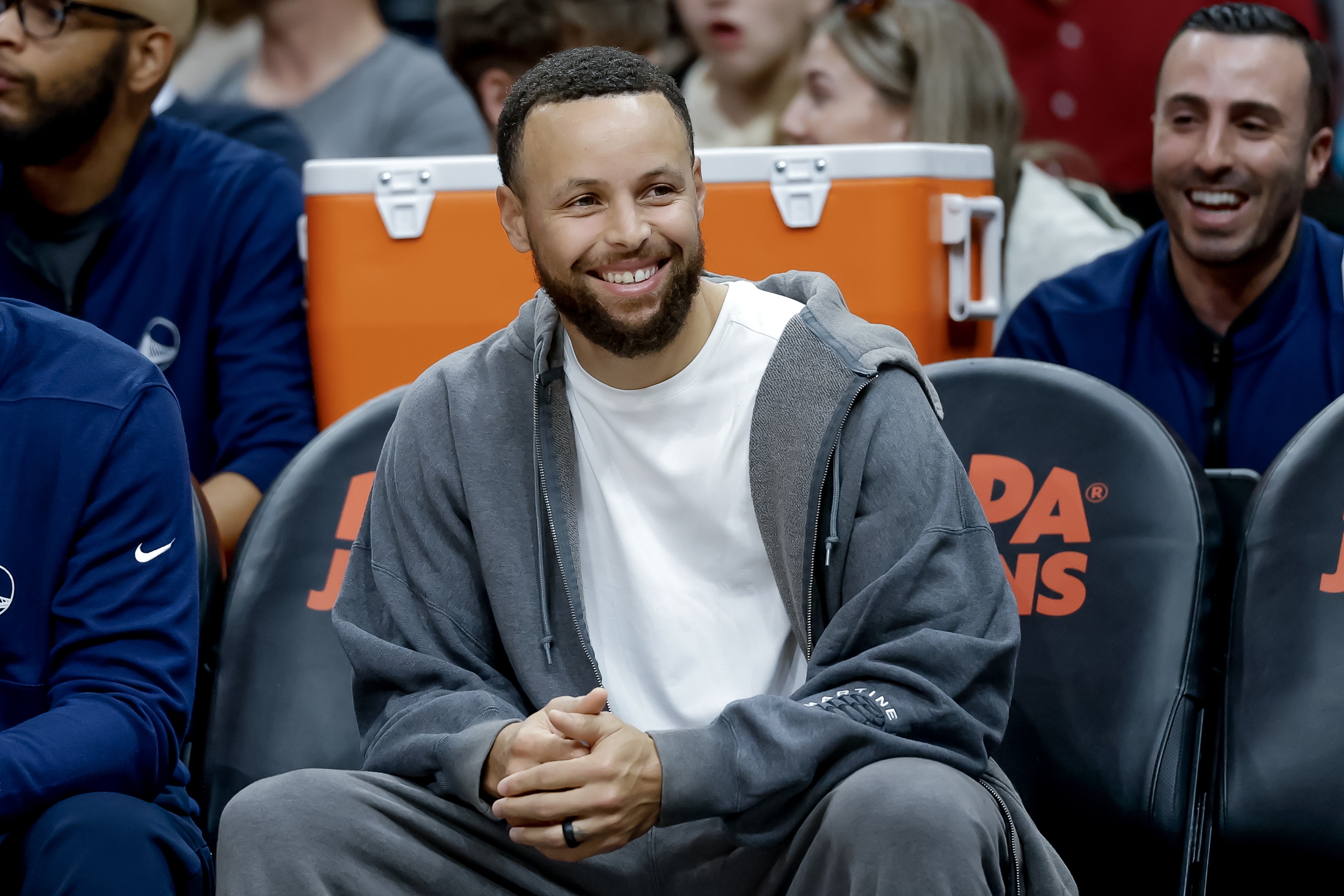 勇士媒体人呼吁库里赛季末复出 助队冲击附加赛