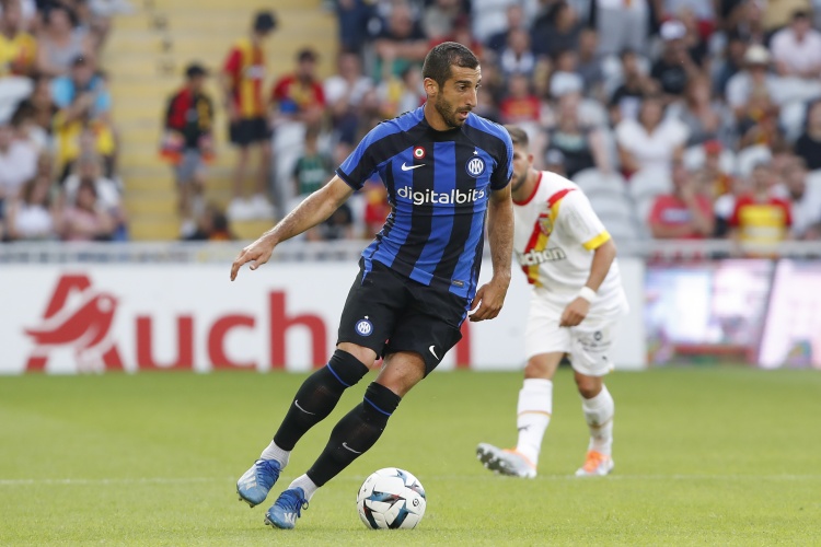 国米赛前训练观察:姆希塔良复出合练 劳塔罗恰20可首发