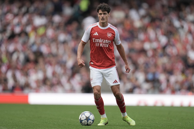 诺尔高复盘足总杯出局 直言枪手攻防转换应对不力