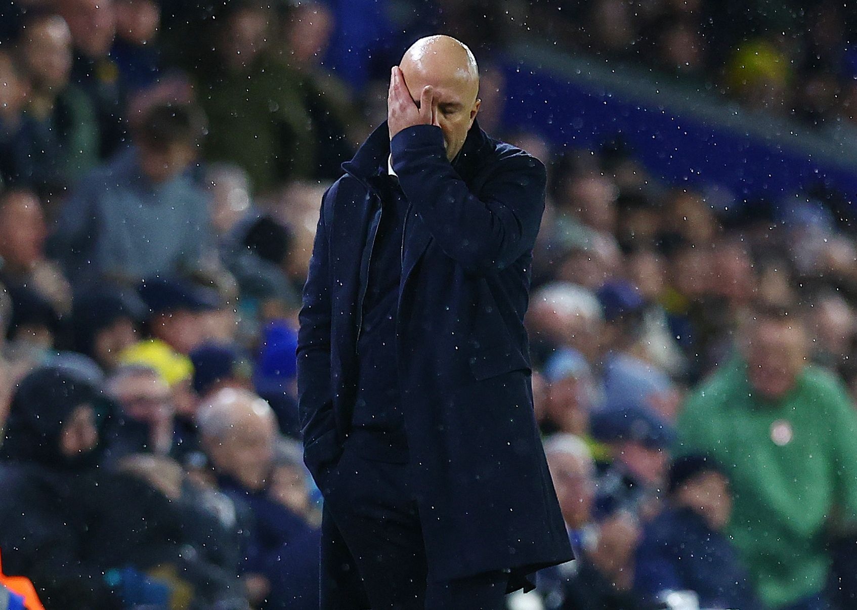 斯洛特复盘惨败曼城 承认防守崩盘 警示巴黎之战