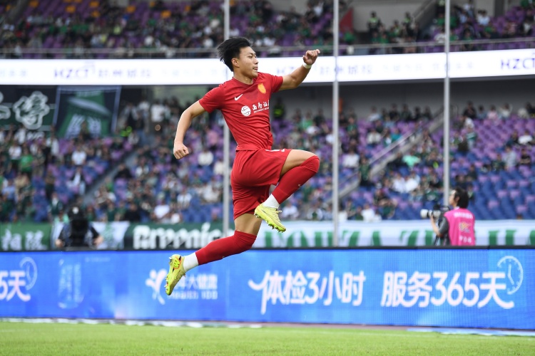 重庆铜梁龙客胜浙江取8分 罚分格局下积分榜两极分化