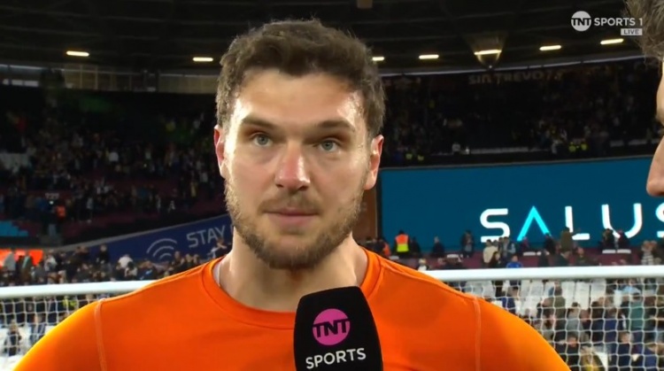 佩里点球战两扑点 利兹联凭数据与直觉淘汰西汉姆