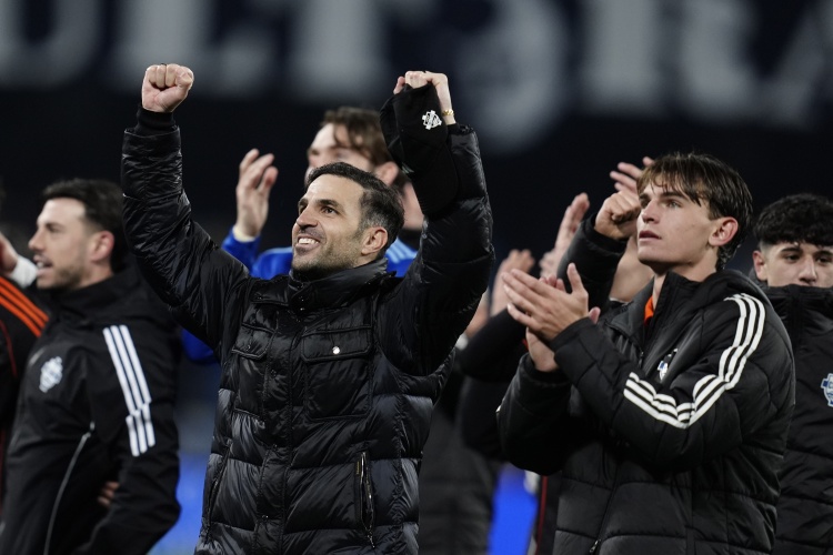 科莫31轮仅失22球 与阿森纳并列五大联赛最佳防线 科莫31轮仅失22球 与阿森纳并列五大联赛最佳防线