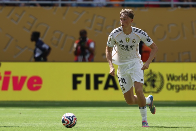 米利唐复出锁定主力 赫伊森首发地位动摇