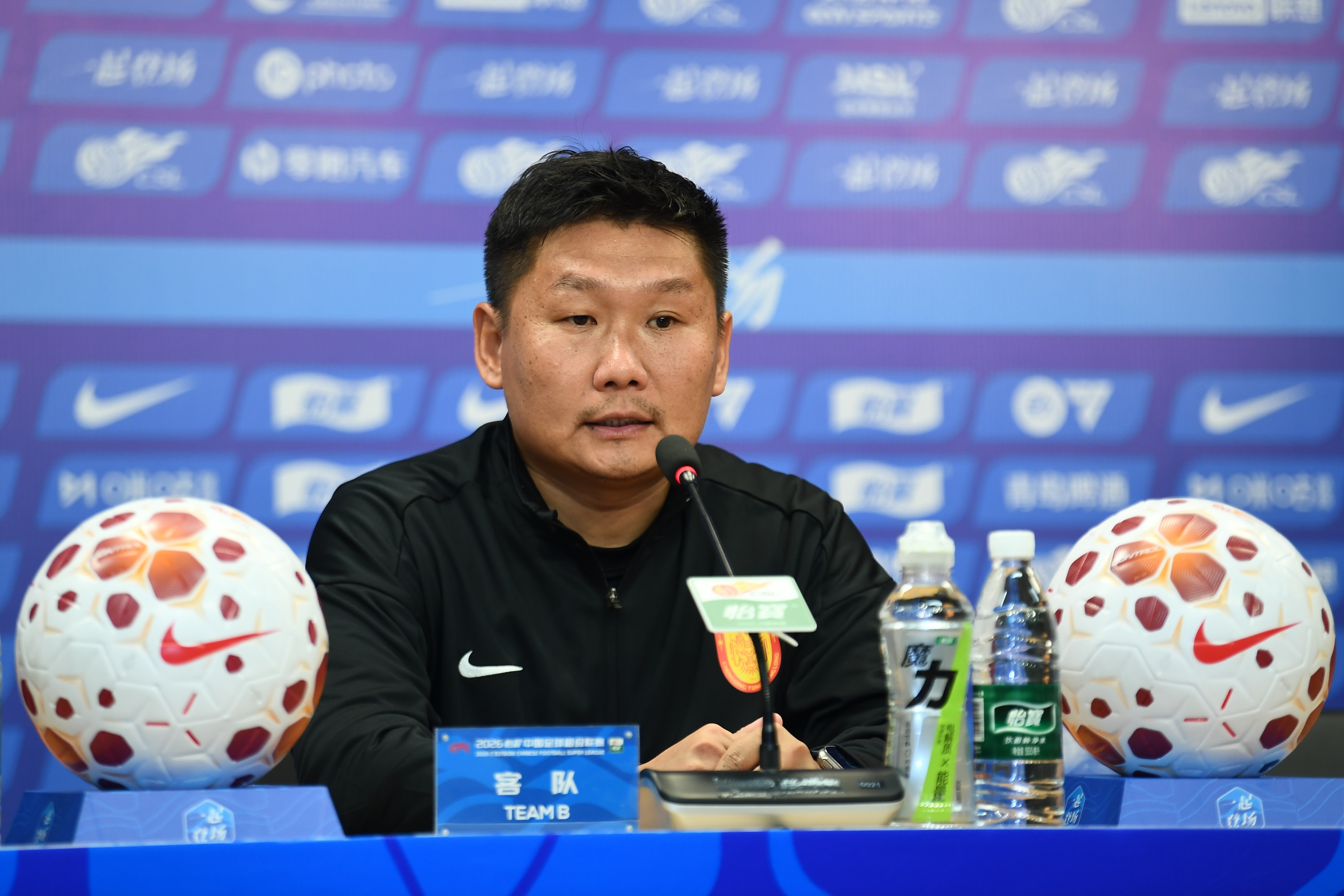 刘建业中场对峙系战术设计 媒体人曝其干扰对手心态