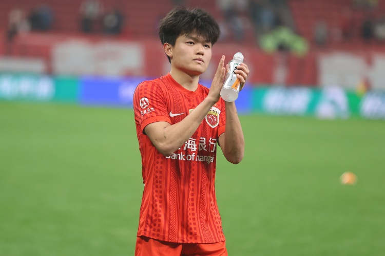 单外援海港客场逼平泰山 杨希中超首球李帅送助攻