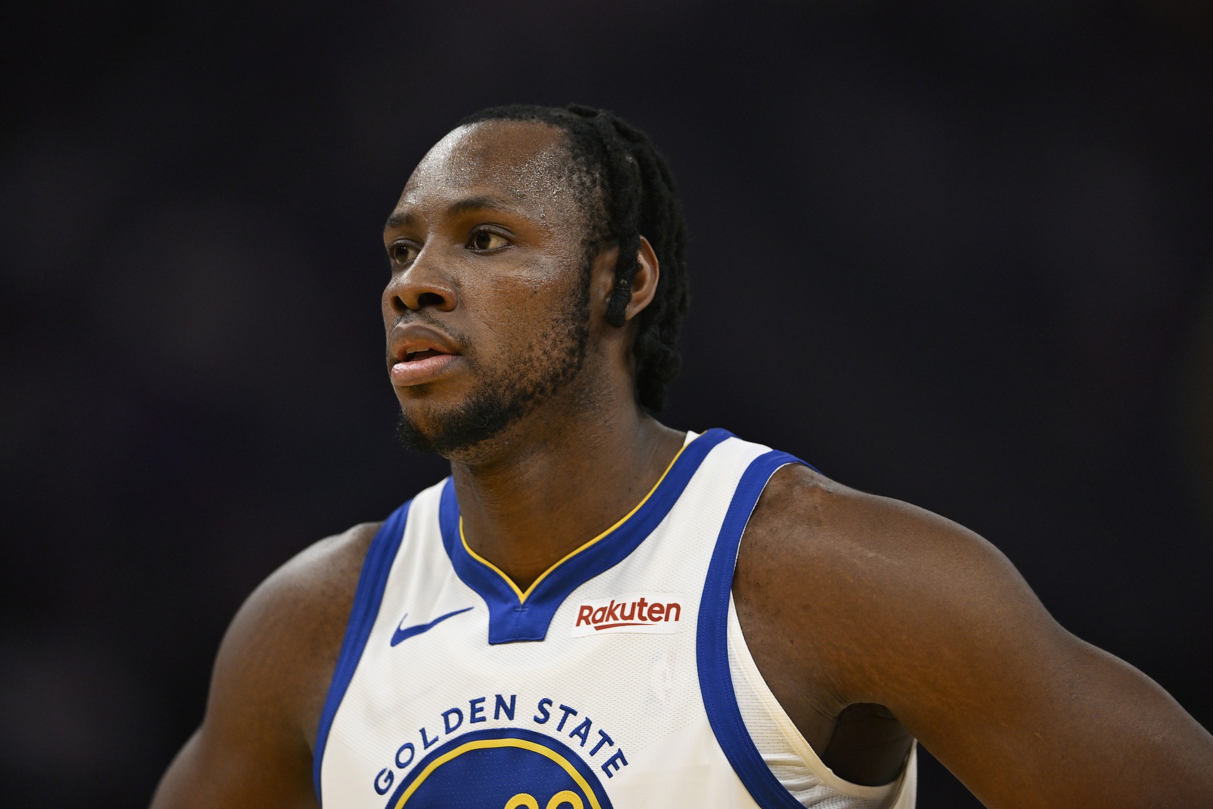 贝西谈留队可能 库里称其融入如多年队友