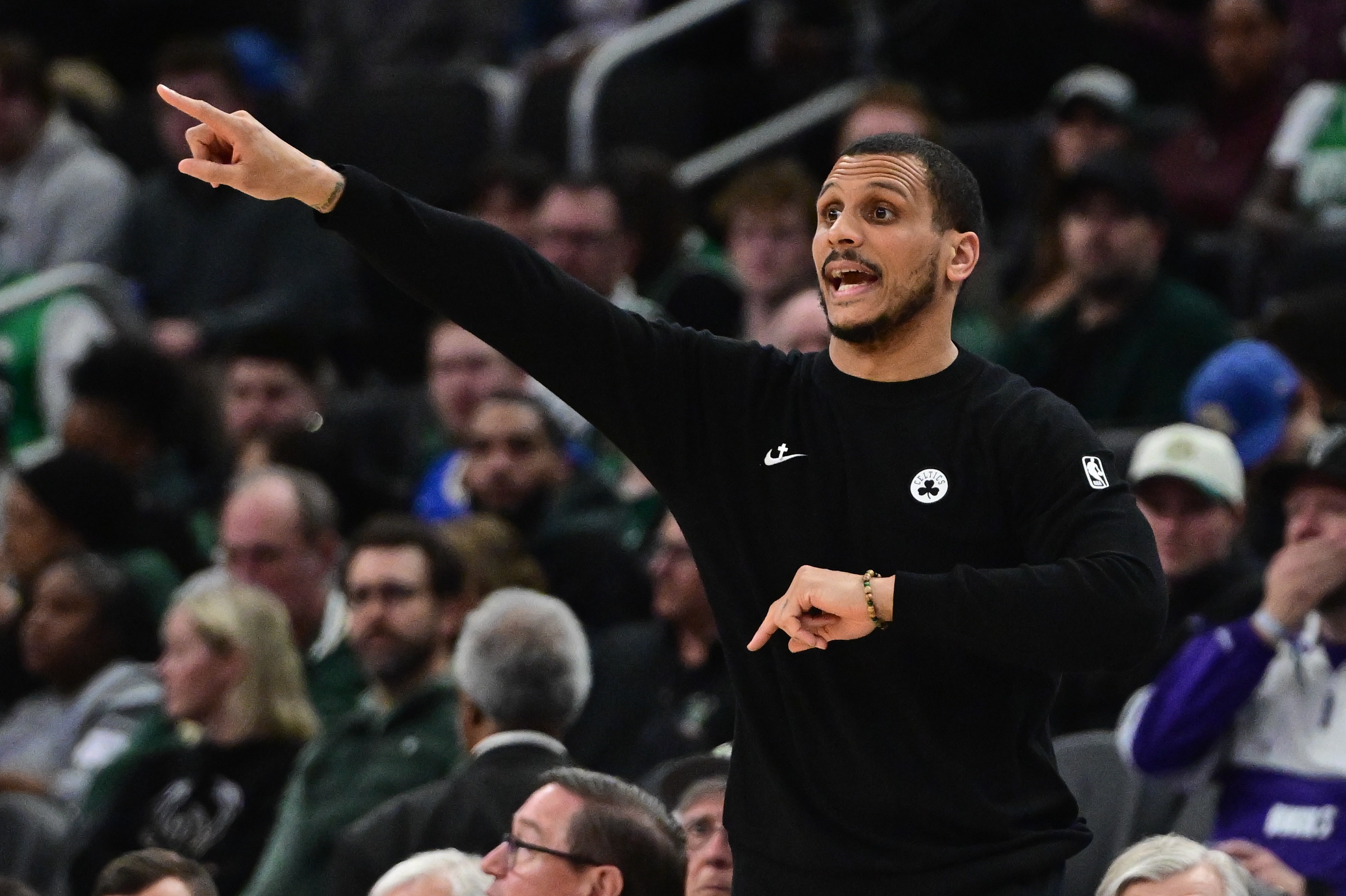 残阵湖人2-0火箭：雷迪克防守大师课，乌度卡进攻无解