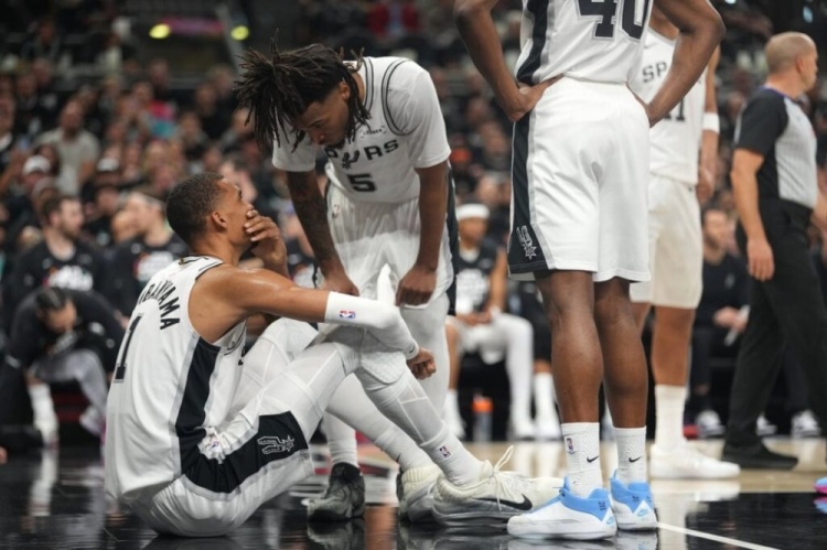 乌度卡夹击詹姆斯反成杜兰特噩梦，火箭两战暴露致命短板