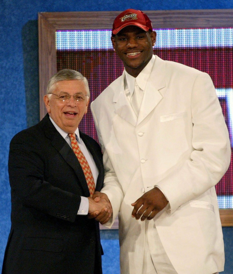8338天！詹姆斯追平威利斯，并列NBA球龄最长纪录