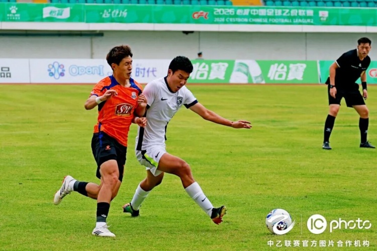 何鑫杰破门难救主 武汉三镇B队客场1-2负于厦门飞鹭