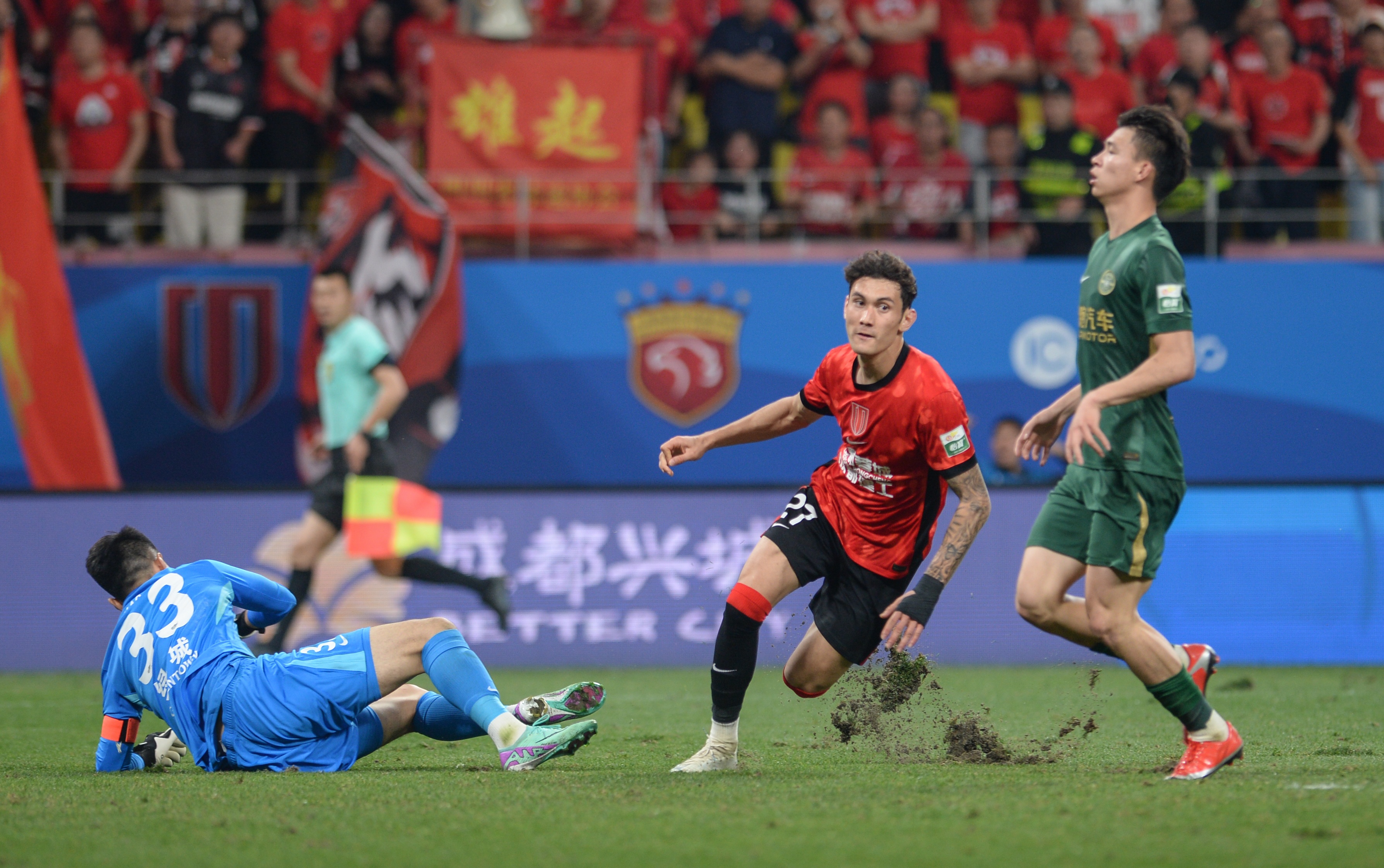 拜合拉木7场2球平个人纪录，替补建功助蓉城4-0大胜