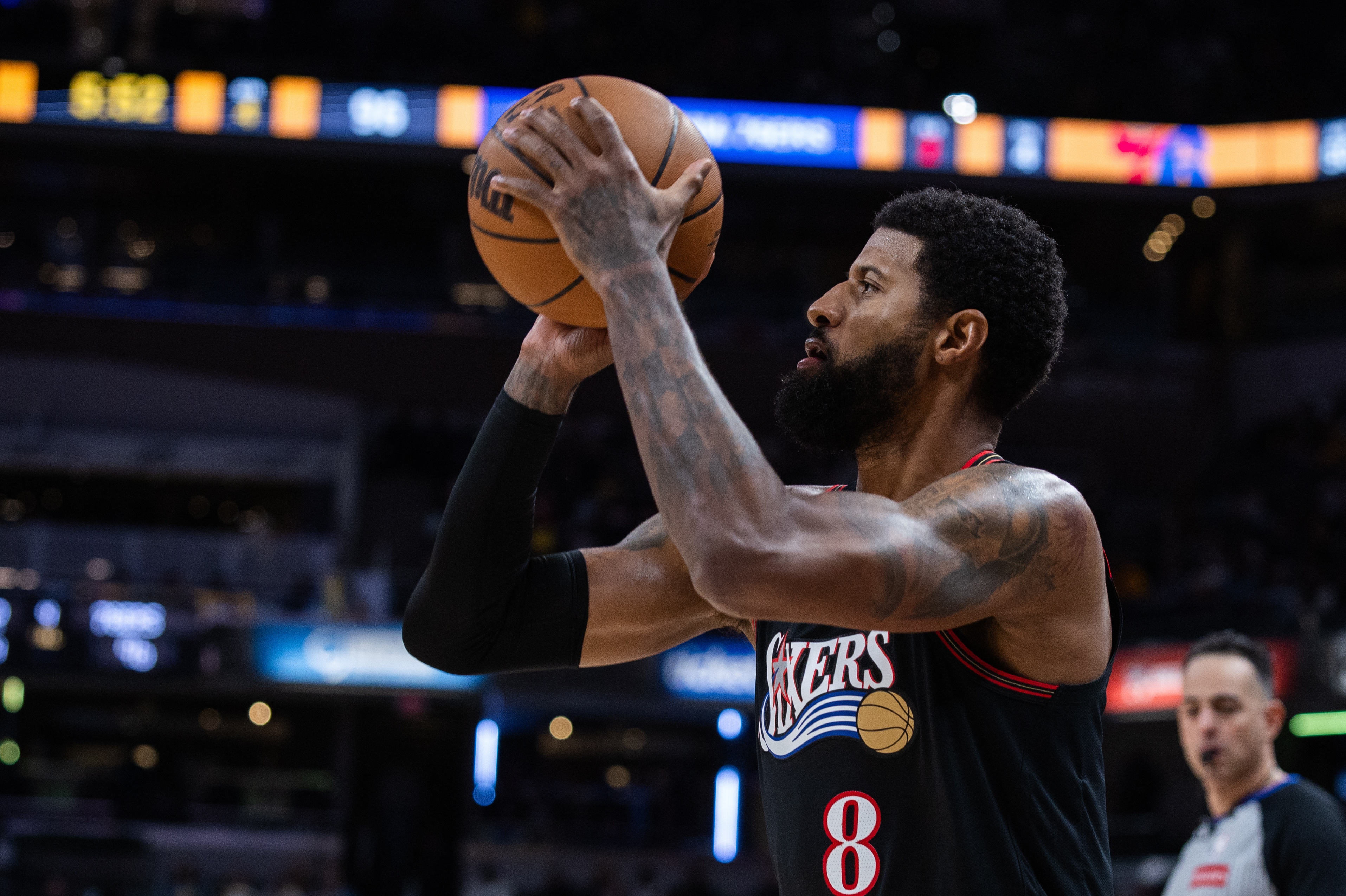 乔治58.8%领跑季后赛三分命中率榜，八村塁52.6%第三