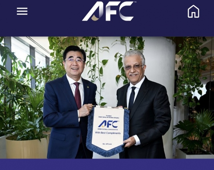 亚足联主席萨尔曼会见宋凯 肯定中国足球青少年优先政策成效