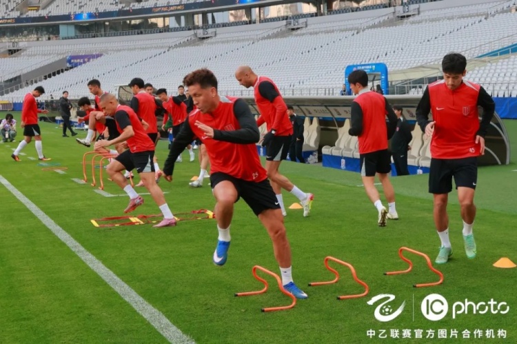 成都蓉城客战申花 阿洛伊西强调防守反击效率