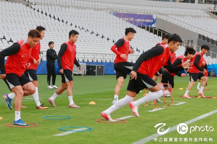 成都蓉城客战申花 阿洛伊西强调防守反击效率