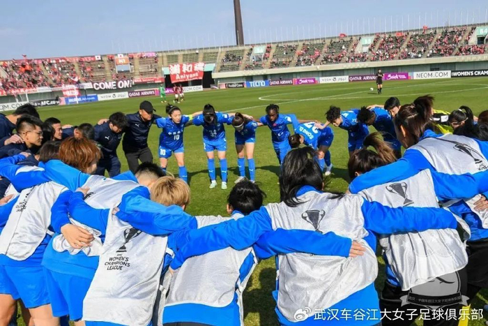 常卫魏复盘亚冠夺冠：黑色三分钟惊险出线，5后卫变阵擒浦和，点球专家陈晨两战封神