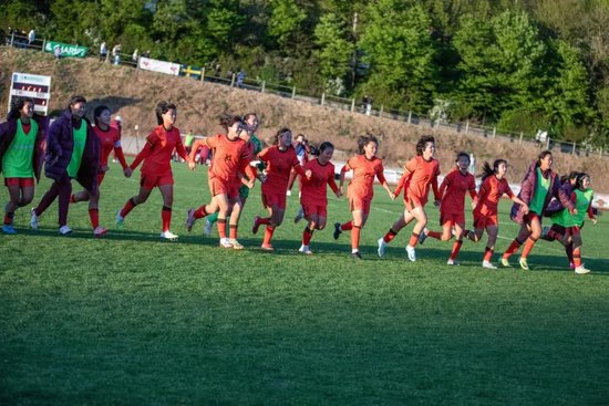 U16女足蒙太古杯夺银创历史 全运战前瞄准最高领奖台 U16女足蒙太古杯夺银创历史 全运战前瞄准最高领奖台