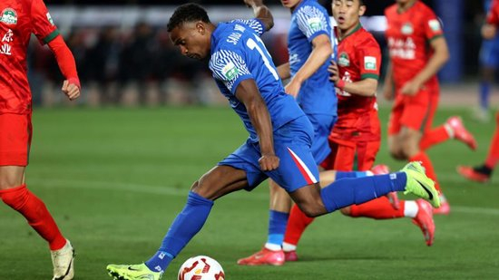 申花3-1客胜梅州重返榜首 米内罗破荒+助攻撕掉单干标签 申花3-1客胜梅州重返榜首 米内罗破荒+助攻撕掉单干标签