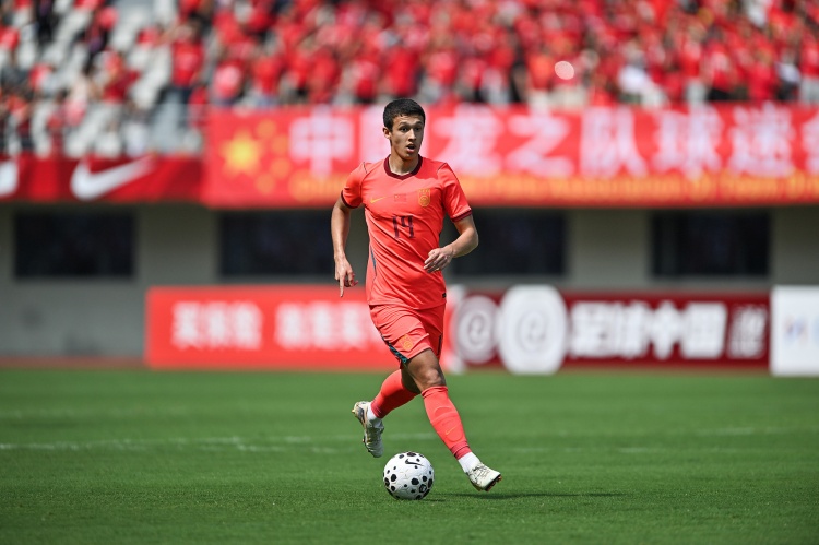 U23国足绝杀塔吉克斯坦 05双星首秀获评及格