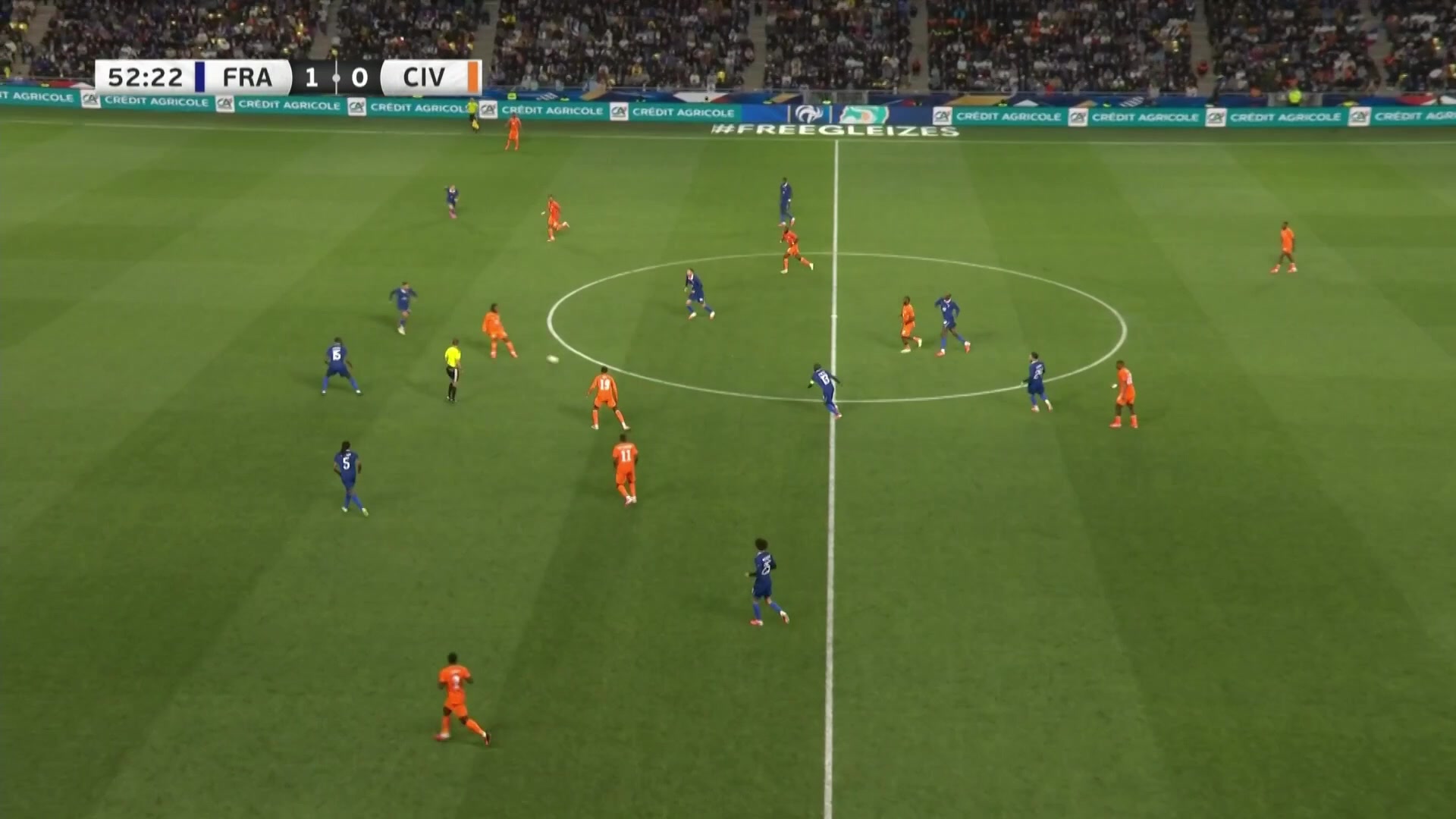法国1-1遭扳平！科纳特解围失误，盖拉-杜埃单刀推射破门！